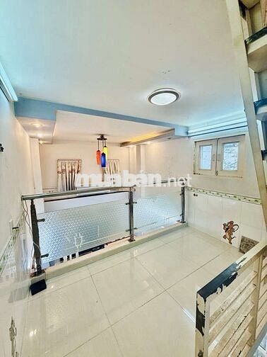 CHỈ NHỈNH 2 TỶ CÓ NGAY NHÀ 3 TẦNG KHU DÂN CƯ HIỆN HỮU - TÔN ĐẢN P10 Q4