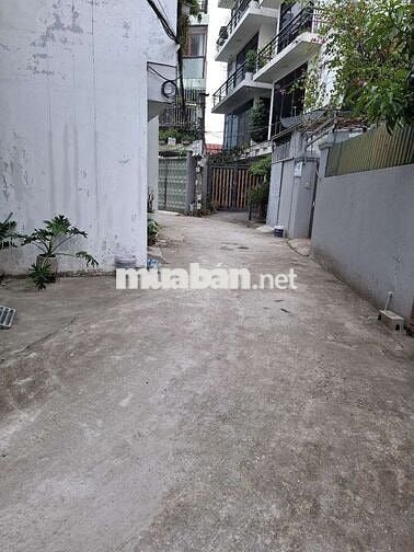 NHÀ ĐẸP 41M² – FULL NỘI THẤT GỖ VIP – Ô TÔ ĐỖ CỬA – NGÕ THÔNG – GẦN HỒ