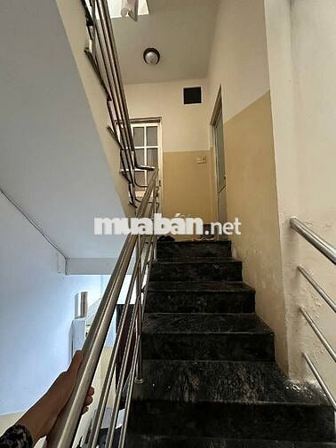 NHÀ MỚI Q4- HẺM 1 XẸT- 4 LẦU ĐÚC - 46m2 - 5PN- CHỈ 5 TỶ NHỈNH