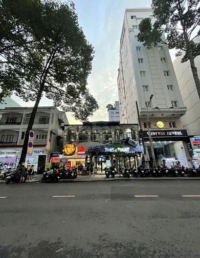 Góc 2 MT Bùi Thị Xuân, Q.1; 137m2 (12 x 12); 2 Tầng; HĐT 200Tr - 50Ty