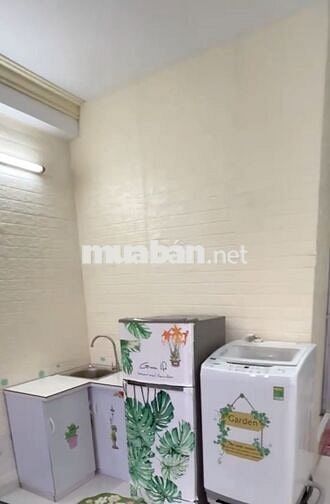 Phòng Có Cửa sổ Máy Lạnh Gần Công Viên Lê Thị Riêng Quận 10