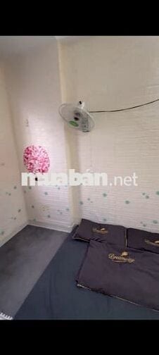 Phòng Có Cửa sổ Máy Lạnh Gần Công Viên Lê Thị Riêng Quận 10