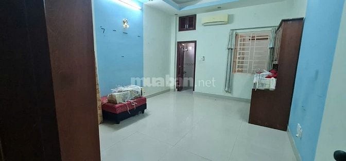 Cho thuê nhà mặt tiền Phú Thuận, Q.7, 4x20m, 3 lầu, giá 30 triệu 