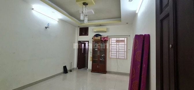 Cho thuê nhà mặt tiền Phú Thuận, Q.7, 4x20m, 3 lầu, giá 30 triệu 