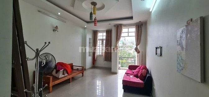 Cho thuê nhà mặt tiền Phú Thuận, Q.7, 4x20m, 3 lầu, giá 30 triệu 