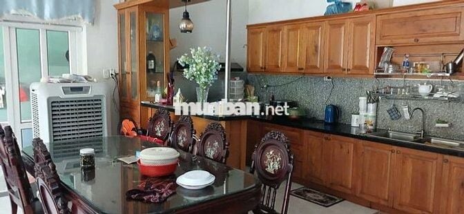 Biệt thự cao cấp - View hồ sinh thái xanh mát ngay khu đô thị