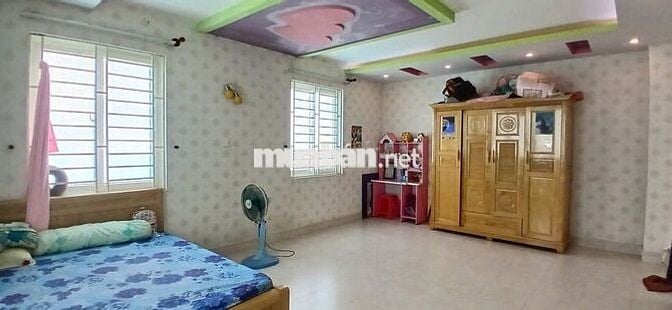 Biệt thự cao cấp - View hồ sinh thái xanh mát ngay khu đô thị