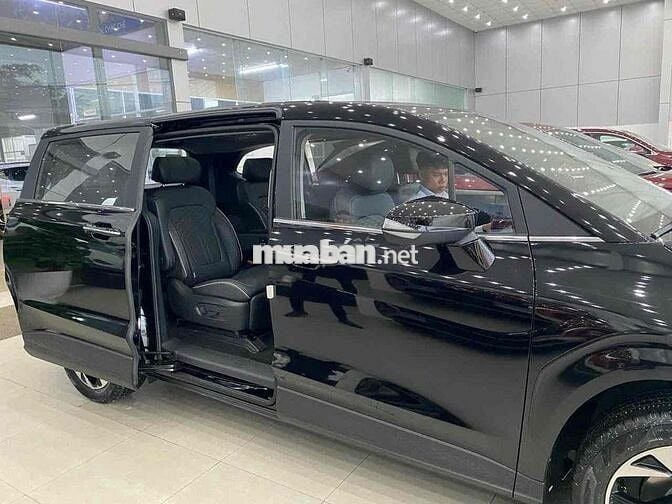 Hyundai Custin 2024 Đặc Biệt 1.5T - 18000 km