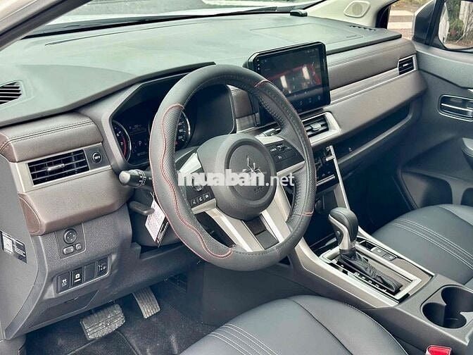 Xpander Pre 2025 Trắng livenew