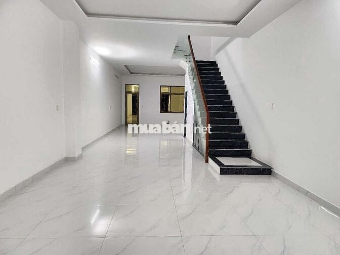 Cho thuê mặt bằng bán hàng ăn uống, không ở lại