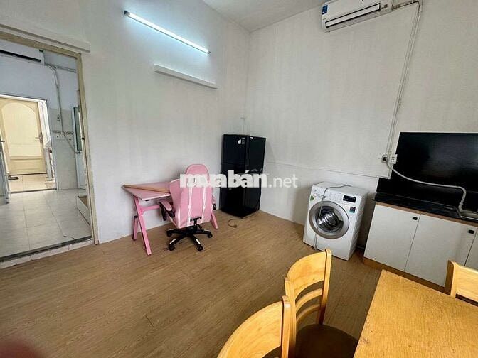 Căn hộ 1 phòng ngủ Full nội thất giá rẻ 5p tới Lotte Mart