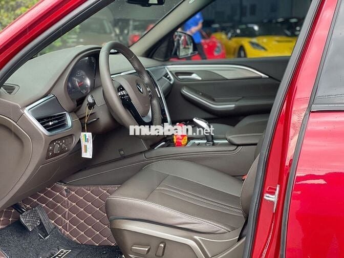 VinFast Lux SA2.0 Base 2022