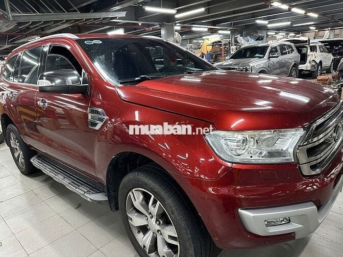 Ford Everest Titanium 2017, bảo hành 2026, vay 75%