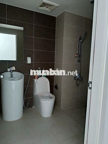 Căn hộ studio 30m2 giá thuê dễ chịu tại Sunrise city North