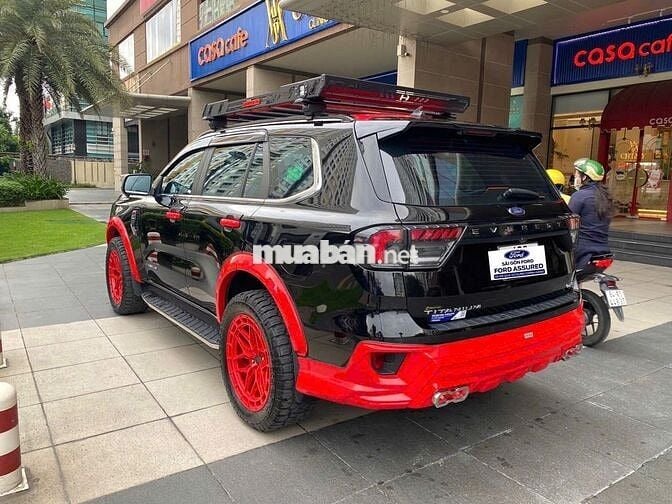 Ford Everest Titanium 2024 - 11500 km