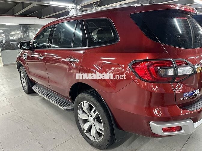 Ford Everest Titanium 2017, bảo hành 2026, vay 75%