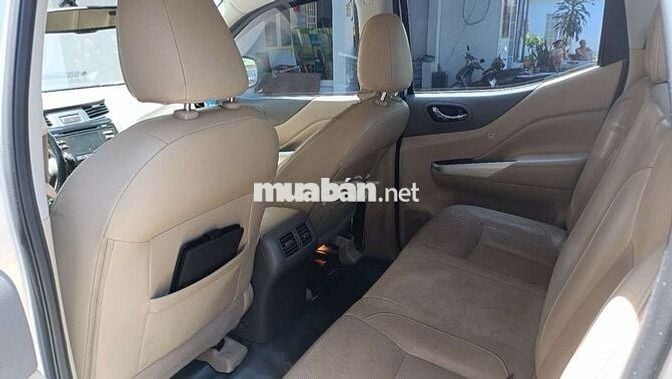 2016 NP300 VL 4x4 AT - 220000 km