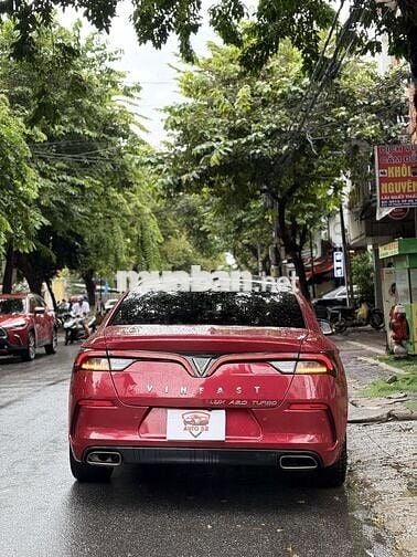 VinFast Lux A2.0 2021 Plus 2.0 AT - 40000 km - Đỏ