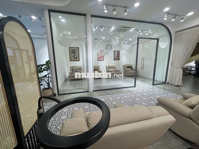 CHO THUÊ MẶT BẰNG 2 TẦNG KINH DOANH + VĂN PHÒNG 256m2 TRUNG TÂM QUẬN 1