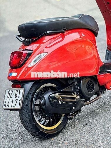 Vespa spin 2022 bst 9chủ zin đẹp nợ xấu trả 50% ạ