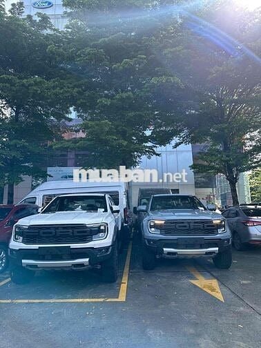 Ford Raptor 2025 khuyến mãi, đầy đủ phụ kiện