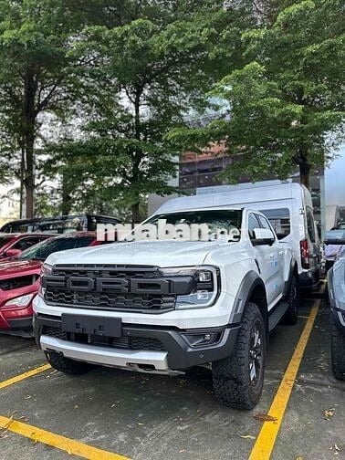 Ford Raptor 2025 khuyến mãi, đầy đủ phụ kiện