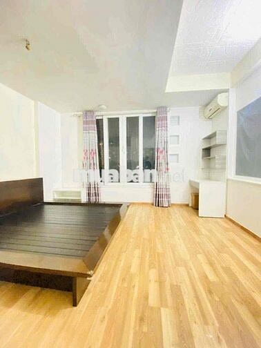 cho thuê nhà nguyên căn tại Giải Phóng, ô tô đỗ, gần đại học , bx