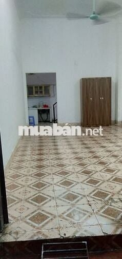 Cho thuê nhà riêng 60m2 2 tầng, 2 phòng ngủ  ở đường Hoàng Mai