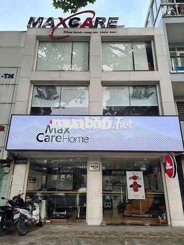 NGANG 8M - 3 TẦNG - SÀN TRỐNG SUÔT - MẶT TIỀN ỐP KÍNH NHÀ CÒN MỚI