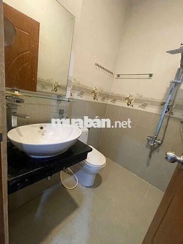 NHÀ 1T2L 3PN 3WC, ĐƯỜNG 18 LINH TÂY, GẦN CHỢ THỦ ĐỨC