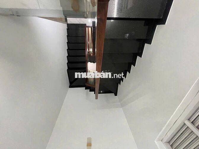 NHÀ 1T2L 3PN 3WC, ĐƯỜNG 18 LINH TÂY, GẦN CHỢ THỦ ĐỨC