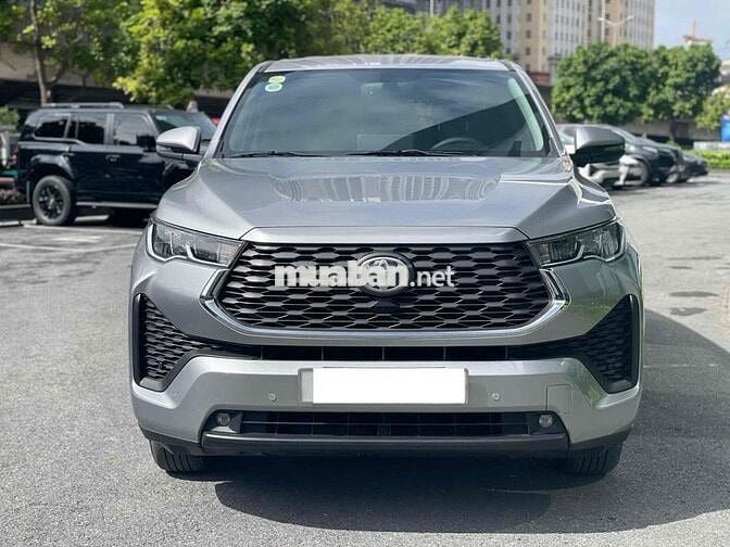 Toyota Innova cross 2025 mới 99%