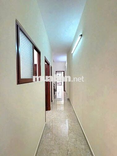 cho thuê nhà gần ngã tư 550  gồm 5 phòng ngủ