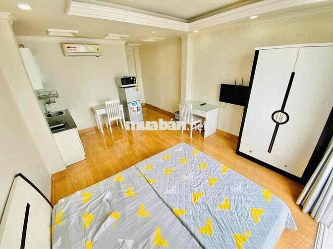 Cc cho thuê Phòng Ban Công Full nội thất Ánh Sáng Tự Nhiên.Đường CMT8