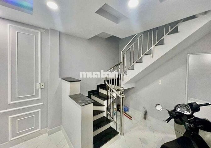 CC giảm 350 triệu bán nhanh nhà trung tâm Q3, 43mv, 2 tầng,3PN, 3WC