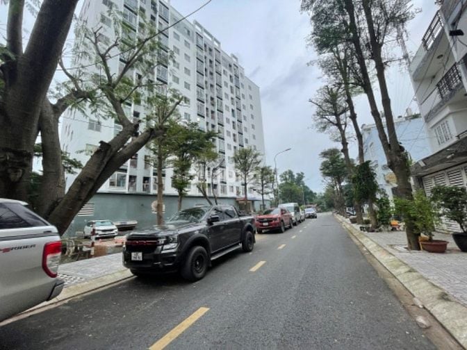 Cho Thuê nhà cấp 4 dt 40m2(1PN + 1WC) sát chung cư giá thuê 10tr/th