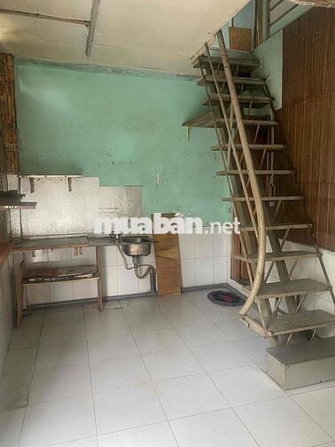 Phòng trọ riêng biệt mặt tiền hẻm, có gác lửng