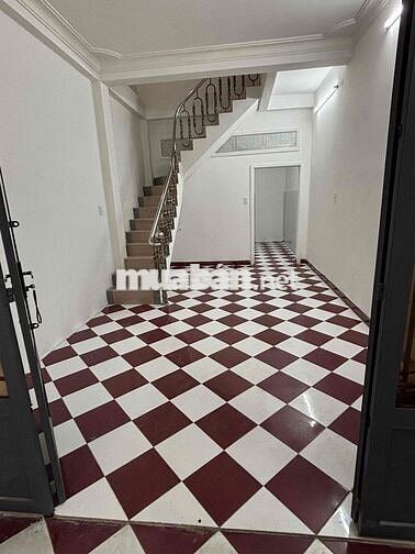 Nhà nguyên căn 2 tầng hẻm xe hơi Bình Thạnh