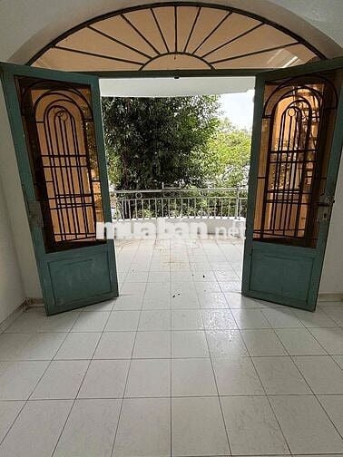 Nhà nguyên căn 2 tầng hẻm xe hơi Bình Thạnh