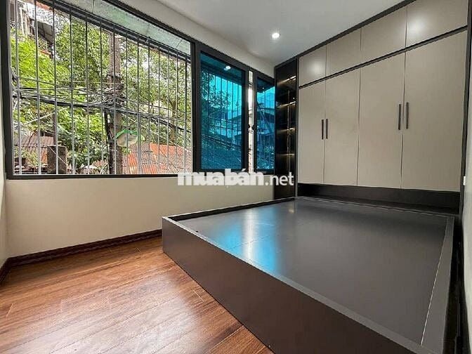 🏦 #G TẬP THỂ TẦNG 2- TRUNG TÂM QUẬN 2 BÀ - Ô TÔ ĐỖ CHÂN CẦU THANG