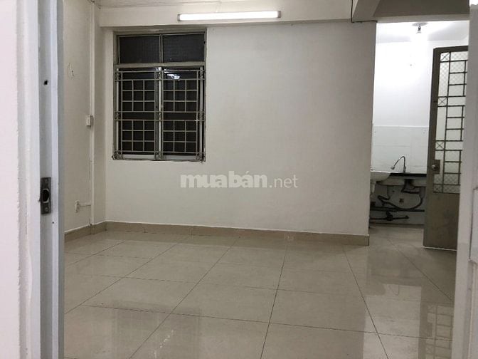 "chung cư nguyễn kim quận 10 lô R lầu 2 thang bộ 50m 2 phòng ngủ"