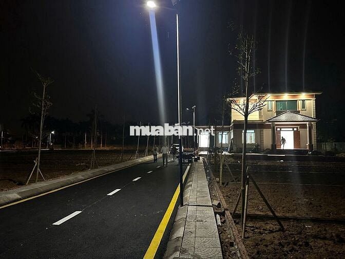 Hàng nóng mới ra- Gía F0 chưa qua đầu tư ngay tại ngã tư lục quân