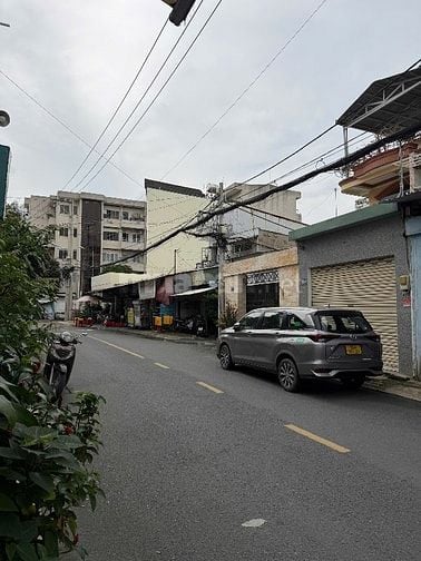 Nhà cấp 4 Lê Đức Thọ P6 1 xẹt đường thông 12m( dt 7,8 x 23m) dtcn 180m