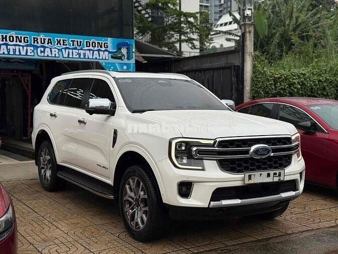 Ford Everest 2023 Titanium 4x4 bao chất