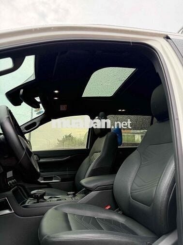 Ford Everest 2023 Titanium 4x4 bao chất