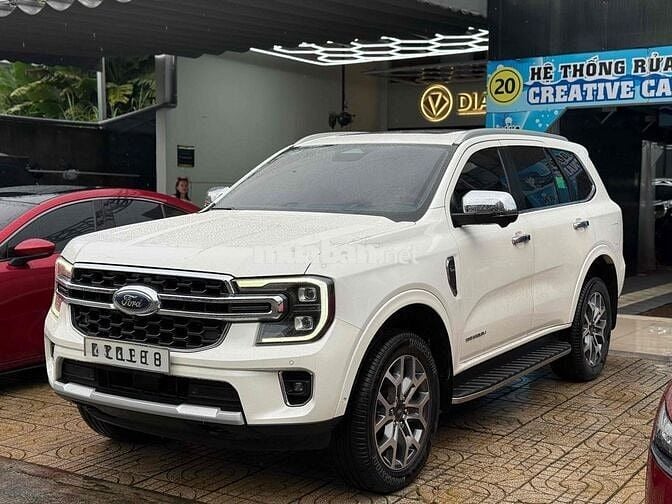 Ford Everest 2023 Titanium 4x4 bao chất
