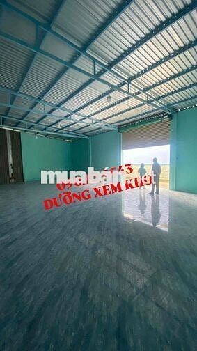 CHO THUÊ NHÀ XƯỞNG 8,5x15m - NỀN GẠCH MEN - TRỐNG SUỐT - HẺM XE TẢI