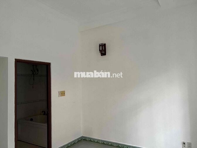 Cho thuê phòng 20m2 tại 43/2A Đặng Lộ , gần Công Viên Lê Thị Riêng