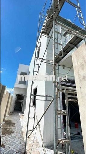 Nhà 1 Lầu 6,4 x 16m Tân Kim Gần Coop Mart. 3Phòng Ngủ Sổ Hồng Riêng