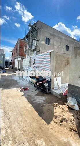 Nhà 1 Lầu 6,4 x 16m Tân Kim Gần Coop Mart. 3Phòng Ngủ Sổ Hồng Riêng